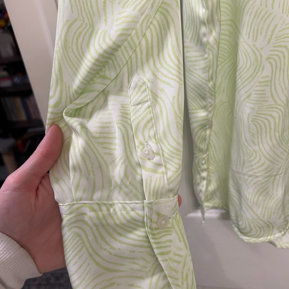 Silky button down - Picture 2 of 4